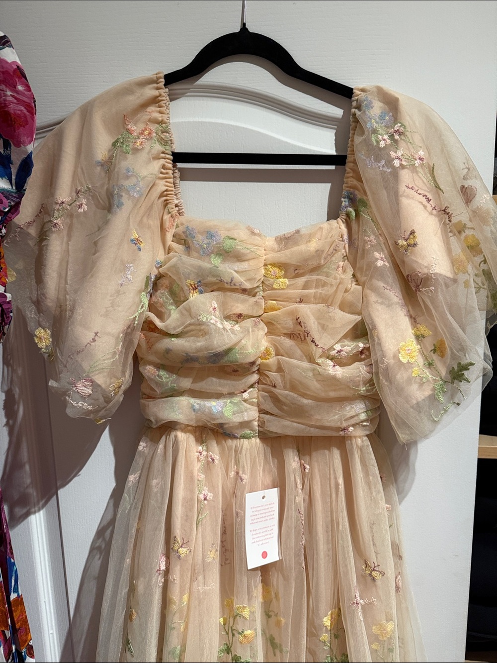 IVY CITY CO BUTTERCUP DRESS NWT sold out online
Tulle floral beautiful dress